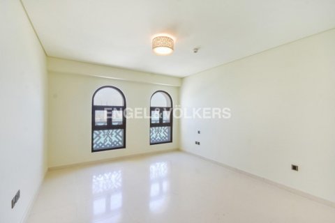 Apartament në BALQIS RESIDENCE në Palm Jumeirah, Dubai, Emiratet e Bashkuara Arabe 2 dhoma gjumi, 186.83 m2. № 21987 - Foto 6