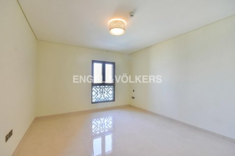 Apartament në BALQIS RESIDENCE në Palm Jumeirah, Dubai, Emiratet e Bashkuara Arabe 2 dhoma gjumi, 179.12 m2. № 21730 - Foto 15