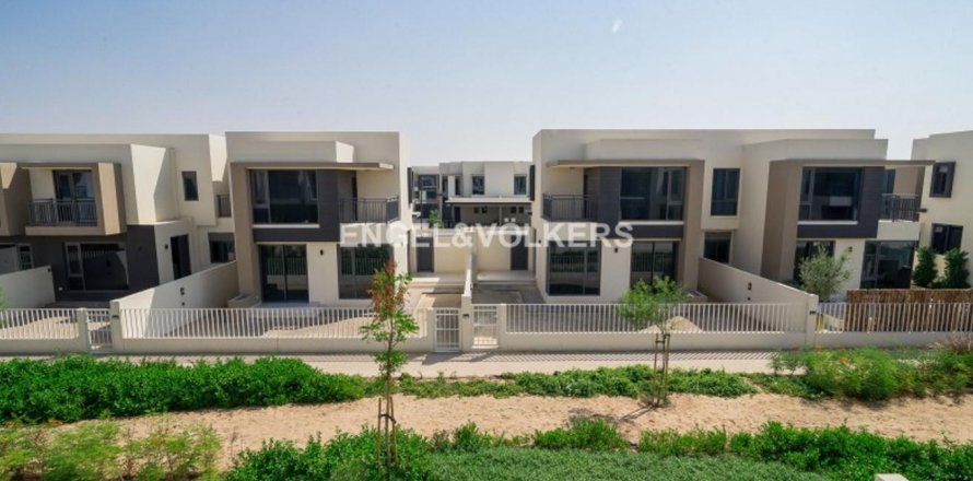 Shtëpi në qytet në Dubai Hills Estate, Emiratet e Bashkuara Arabe 3 dhoma gjumi, 206.99 m2. № 21662