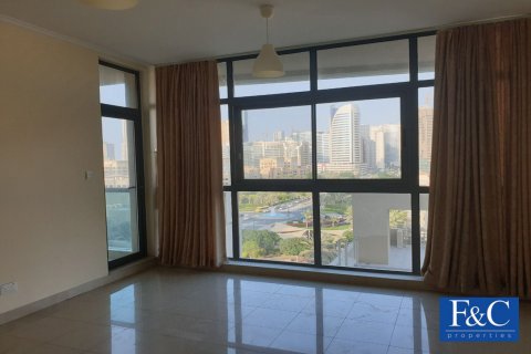 Apartament në THE FAIRWAYS në The Views, Dubai, Emiratet e Bashkuara Arabe 1 dhomë gjumi, 74.6 m2. № 44866 - Foto 2