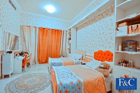 Vilë në Al Barsha, Dubai, Emiratet e Bashkuara Arabe 5 dhoma gjumi, 1114.8 m2. № 44944 - Foto 18