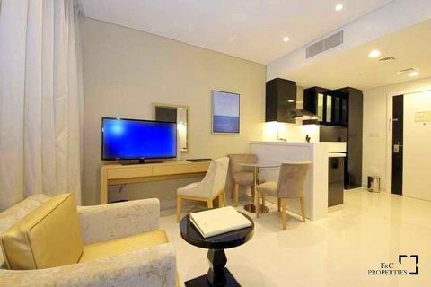 Apartament në WATER'S EDGE në Business Bay, Dubai, Emiratet e Bashkuara Arabe 1 dhomë, 49.1 m2. № 45172 - Foto 2