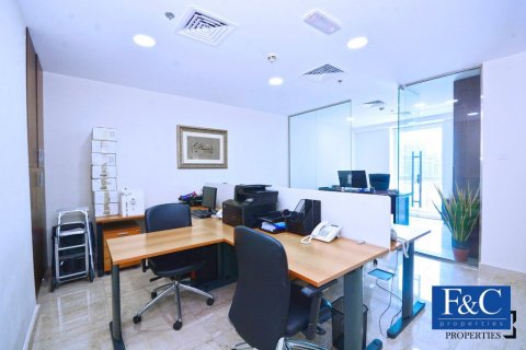 Zyrë në Sheikh Zayed Road, Dubai, Emiratet e Bashkuara Arabe 127.8 m2. № 44808 - Foto 2