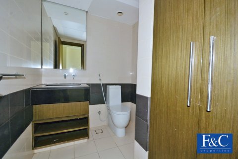 Apartament në THE LOFTS në Downtown Dubai (Downtown Burj Dubai), Emiratet e Bashkuara Arabe 1 dhomë gjumi, 85 m2. № 44862 - Foto 13