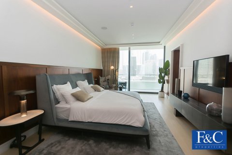 Apartament në DORCHESTER COLLECTION në Business Bay, Dubai, Emiratet e Bashkuara Arabe 4 dhoma gjumi, 716.6 m2. № 44745 - Foto 13