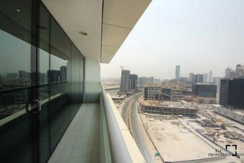 Apartament në WATER'S EDGE në Business Bay, Dubai, Emiratet e Bashkuara Arabe 1 dhomë, 40.9 m2. № 44654 - Foto 3