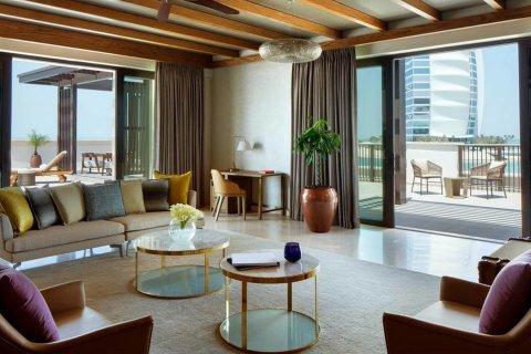 Apartament në MADINAT JUMEIRAH LIVING në Umm Suqeim, Dubai, Emiratet e Bashkuara Arabe 4 dhoma gjumi, 280 m2. № 46901 - Foto 1