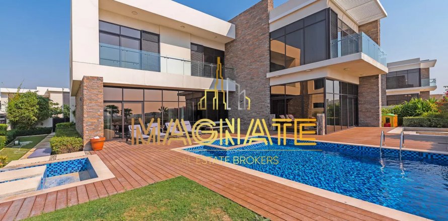 Vilë në Jumeirah Beach Residence, Dubai, Emiratet e Bashkuara Arabe 4 dhoma gjumi, 325 m2. № 50257