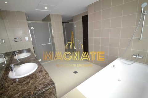 Vilë në Al Barsha, Dubai, Emiratet e Bashkuara Arabe 5 dhoma gjumi, 666 m2. № 50262 - Foto 6