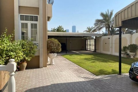 Vilë në Bur Dubai, Emiratet e Bashkuara Arabe 6 dhoma gjumi, 843 m2. № 56207 - Foto 10