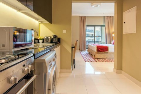 Apartament në CAPITAL BAY në Business Bay, Dubai, Emiratet e Bashkuara Arabe 1 dhomë, 50 m2. № 62682 - Foto 1