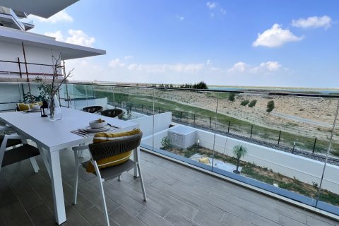 Apartament në MAYAN në Yas Island, Abu Dhabi, Emiratet e Bashkuara Arabe 3 dhoma gjumi, 635.68 m2. № 67771 - Foto 1