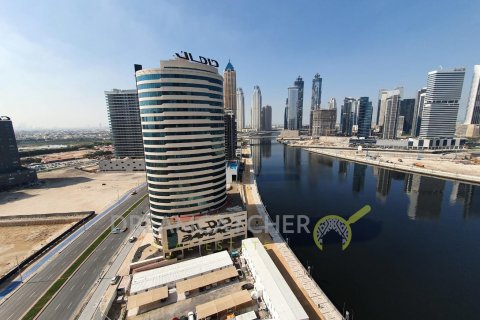 Zyrë në Business Bay, Dubai, Emiratet e Bashkuara Arabe 113.99 m2. № 70247 - Foto 1