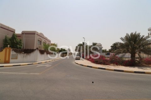Tokë në Al Heerah, Sharjah, Emiratet e Bashkuara Arabe 929 m2. № 74362 - Foto 4