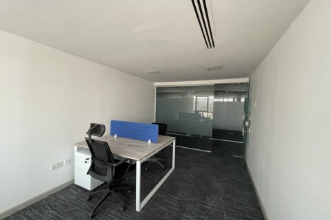 Zyrë në Al Quoz, Dubai, Emiratet e Bashkuara Arabe 7000 m2. № 73090 - Foto 9