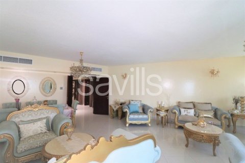 Apartament në Al Khan, Sharjah, Emiratet e Bashkuara Arabe 3 dhoma gjumi, 246.7 m2. № 76051 - Foto 14