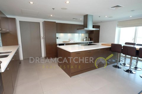 Apartament në EMIRATES CROWN në Dubai Marina, Emiratet e Bashkuara Arabe 3 dhoma gjumi, 361.11 m2. № 75833 - Foto 12