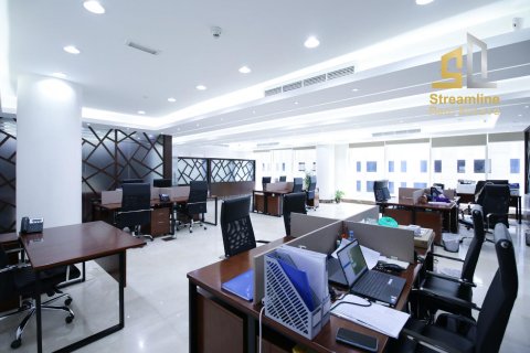 Zyrë në Dubai, Emiratet e Bashkuara Arabe 301.00 m2. № 79543 - Foto 13