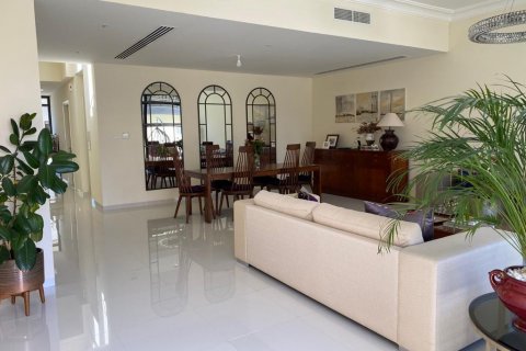 Vilë në DAMAC Hills (Akoya by DAMAC), Dubai, Emiratet e Bashkuara Arabe 3 dhoma gjumi, 2545 m2. № 81233 - Foto 1