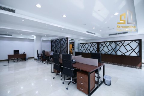Zyrë në Dubai, Emiratet e Bashkuara Arabe 301.00 m2. № 79543 - Foto 11