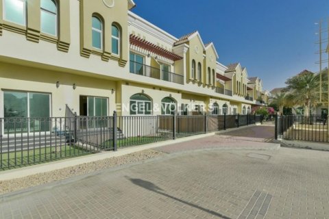 تاون هاوس للبيع في Dubai Industrial Park، دبي، الإمارات العربية المتحدة 3 غرفة نوم ، 120.87 متر مربع ، رقم 18162 - photo 8
