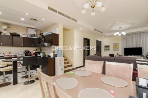 تاون هاوس للبيع في Dubai Industrial Park، دبي، الإمارات العربية المتحدة 3 غرفة نوم ، 120.87 متر مربع ، رقم 18162 - photo 4