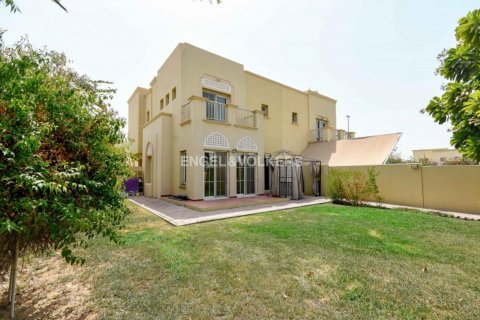 فيلا للإيجار في The Springs، دبي، الإمارات العربية المتحدة 3 غرفة نوم ، 377.28 متر مربع ، رقم 27802 - photo 1
