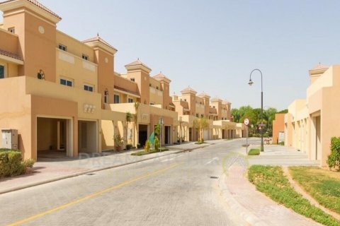 تاون هاوس للبيع في Dubai Sports City، دبي، الإمارات العربية المتحدة 4 غرفة نوم ، 246.93 متر مربع ، رقم 23166 - photo 1