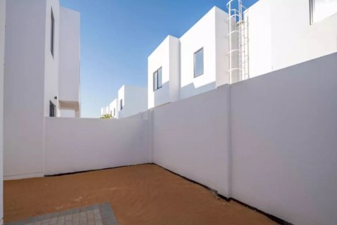 تاون هاوس للبيع في Al Ghadeer، أبو ظبي، الإمارات العربية المتحدة 2 غرفة نوم ، 133 متر مربع ، رقم 79823 - photo 2