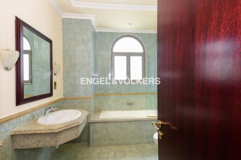 Vila v Palm Jumeirah, Dubai, SAE 4 ložnice, 624.02 m² Č.: 17954 - fotografie 6