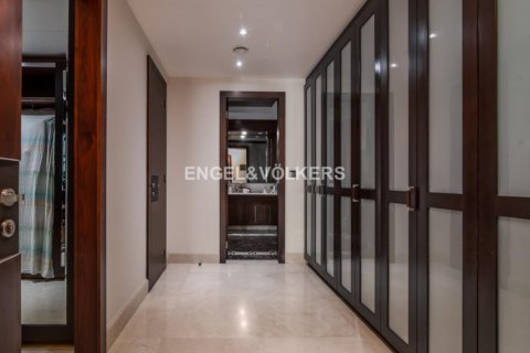 Byt v Dubai Marina, SAE 585.28 m² Č.: 18376 - fotografie 16