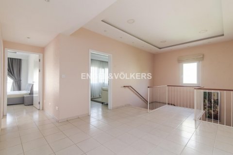 Vila v Meadows, Dubai, SAE 4 ložnice, 540.04 m² Č.: 18050 - fotografie 13