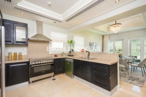 Vila v Al Furjan, Dubai, SAE 4 ložnice, 455.22 m² Č.: 19484 - fotografie 6
