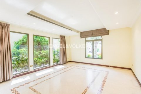 Vila v Palm Jumeirah, Dubai, SAE 4 ložnice, 464.51 m² Č.: 18053 - fotografie 4