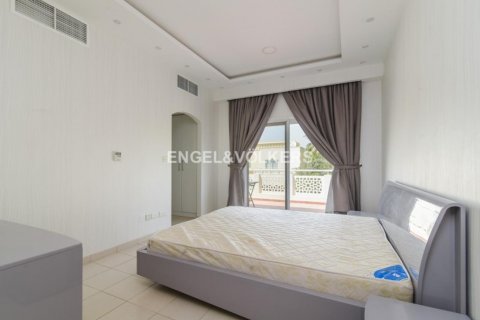 Vila v Meadows, Dubai, SAE 4 ložnice, 540.04 m² Č.: 18050 - fotografie 9