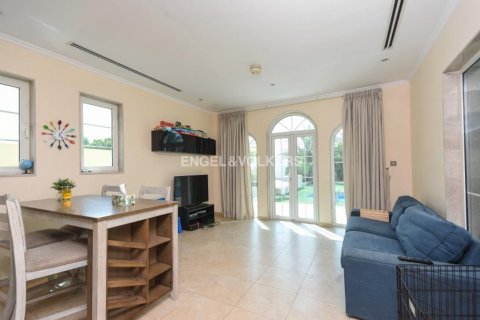 Vila v Jumeirah Park, Dubai, SAE 3 ložnice, 666.30 m² Č.: 27749 - fotografie 4