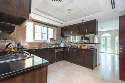 Vila v Jumeirah Park, Dubai, SAE 3 ložnice, 666.30 m² Č.: 27749 - fotografie 8