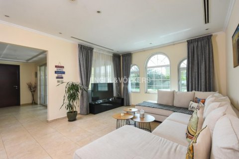 Vila v Jumeirah Park, Dubai, SAE 3 ložnice, 666.30 m² Č.: 27749 - fotografie 7