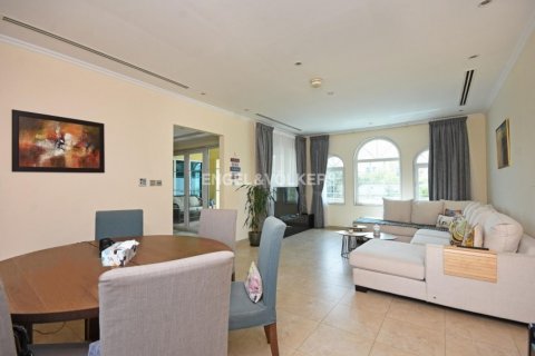 Vila v Jumeirah Park, Dubai, SAE 3 ložnice, 666.30 m² Č.: 27749 - fotografie 5
