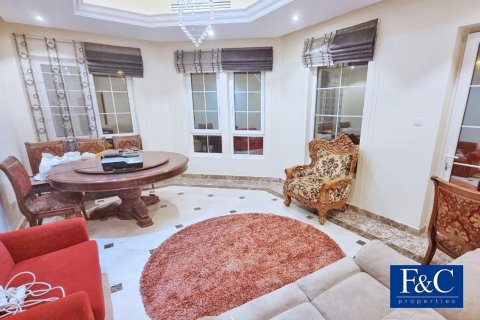 Vila v Al Quoz, Dubai, SAE 5 ložnice, 929 m² Č.: 44980 - fotografie 2