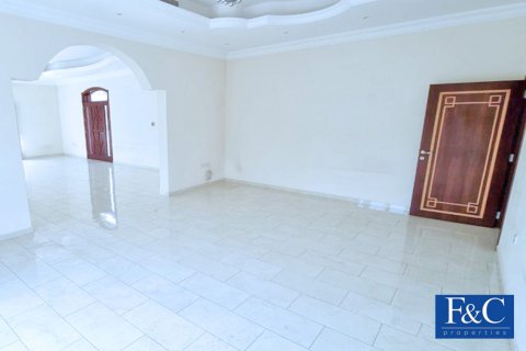 Vila v Umm Suqeim, Dubai, SAE 5 ložnice, 1419.5 m² Č.: 44574 - fotografie 9