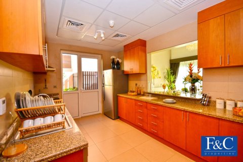 Vila v Nadd Al Sheba, Dubai, SAE 4 ložnice, 470.6 m² Č.: 44890 - fotografie 5