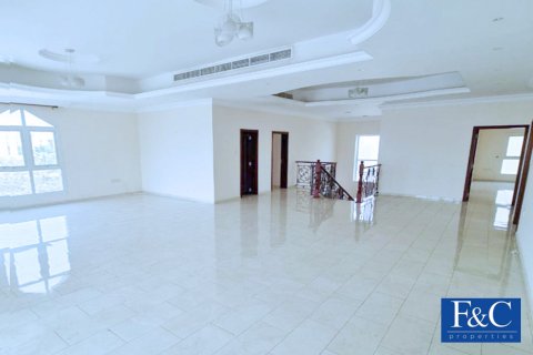 Vila v Umm Suqeim, Dubai, SAE 5 ložnice, 1419.5 m² Č.: 44574 - fotografie 5