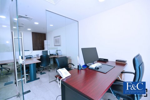 Kancelář v Sheikh Zayed Road, Dubai, SAE 127.8 m² Č.: 44808 - fotografie 13