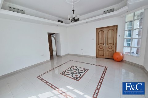 Vila v Umm Suqeim, Dubai, SAE 4 ložnice, 557.4 m² Č.: 44684 - fotografie 11