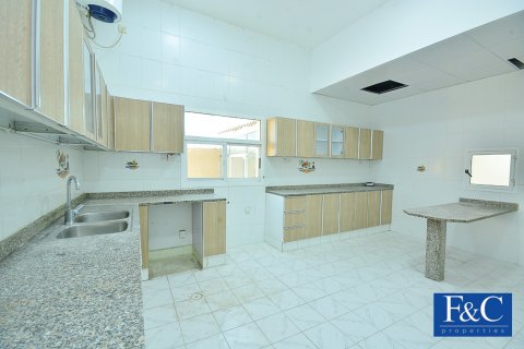 Vila v Umm Suqeim, Dubai, SAE 5 ložnice, 875.8 m² Č.: 44875 - fotografie 9