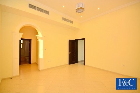 Vila v Al Barsha, Dubai, SAE 7 ložnice, 1393.5 m² Č.: 44945 - fotografie 14