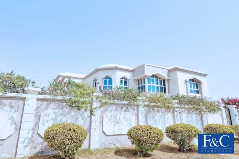 Vila v Umm Suqeim, Dubai, SAE 5 ložnice, 1419.5 m² Č.: 44574 - fotografie 17