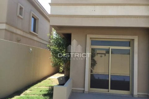 Vila v Al Raha Golf Gardens, Abu Dhabi, SAE 4 ložnice, 518 m² Č.: 50663 - fotografie 4