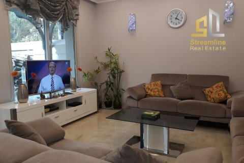 Vila v Falcon City of Wonders, Dubai, SAE 3 ložnice, 348.57 m² Č.: 63254 - fotografie 5